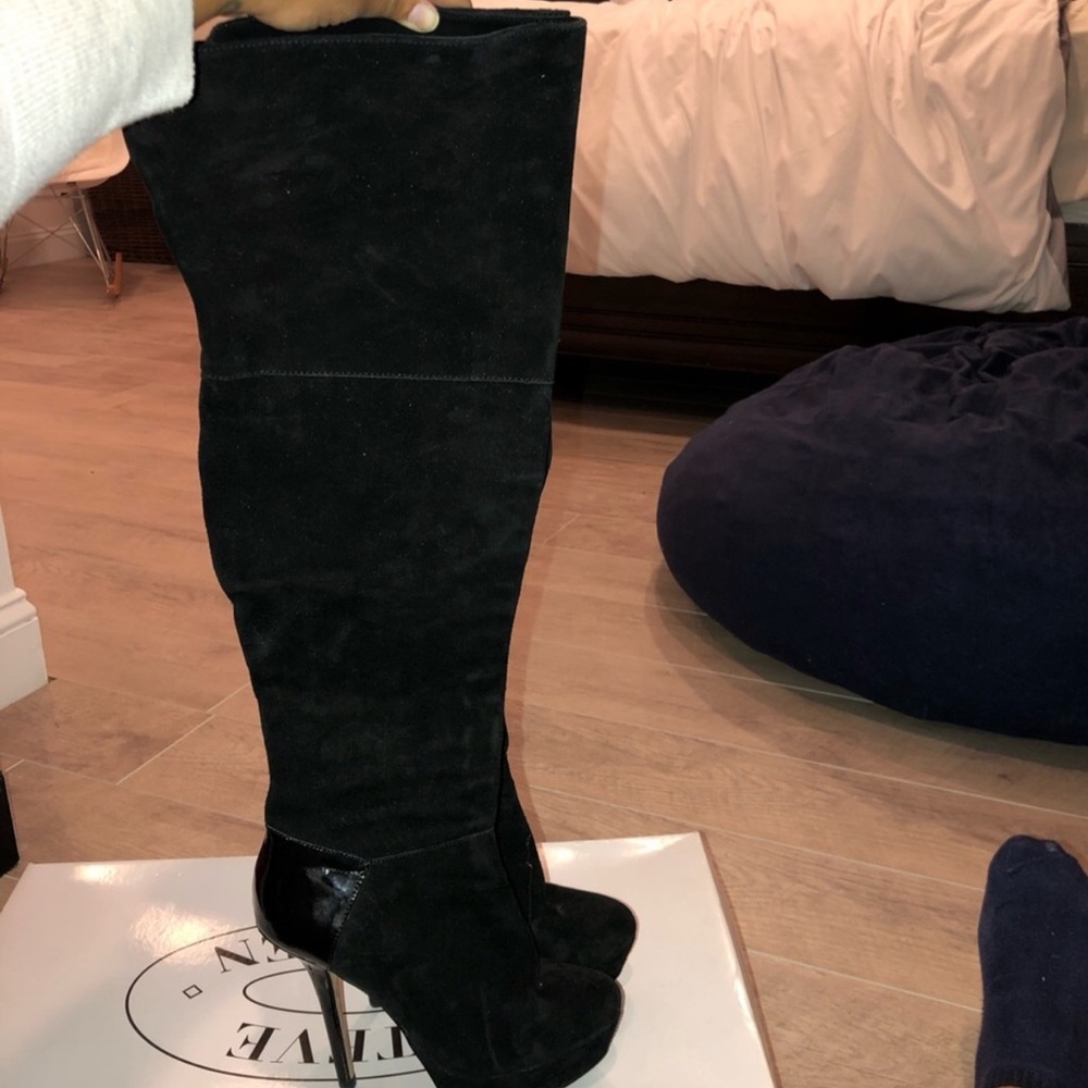 Suede heel boots